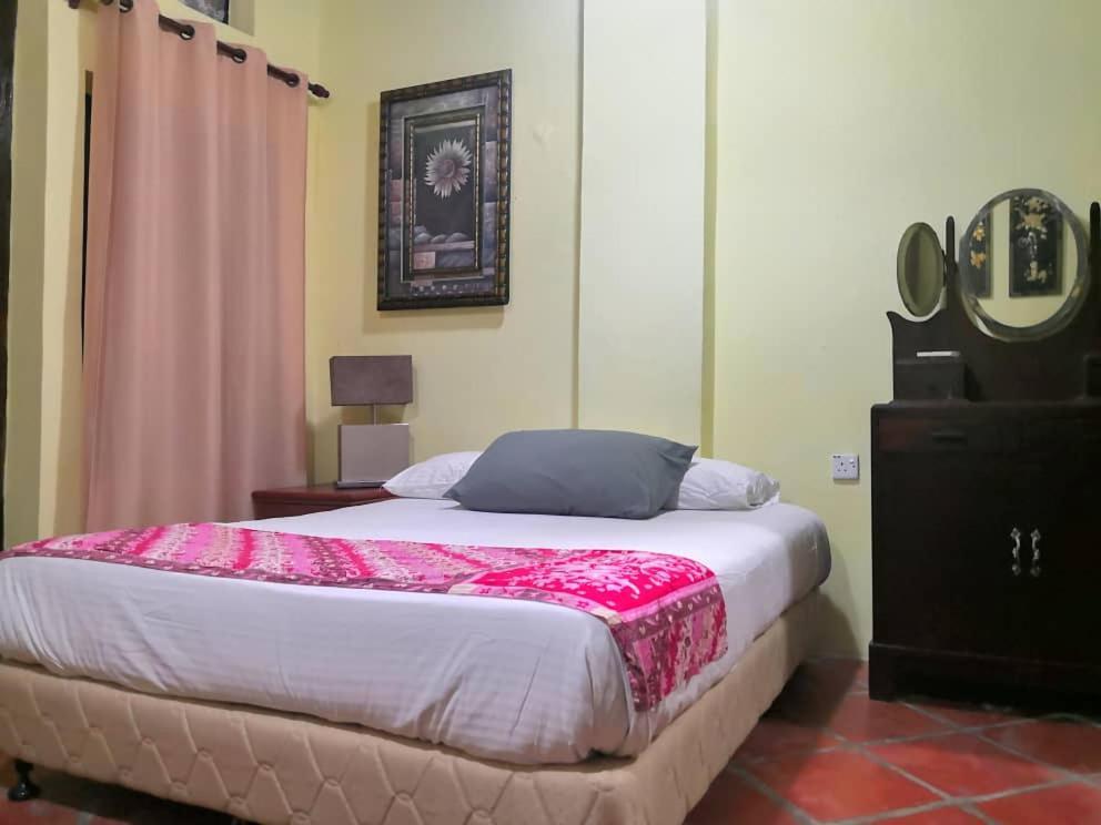 Cintra House Hotel George Town Exterior photo